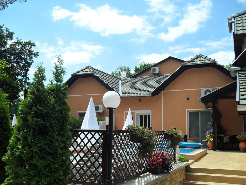 Guesthouse Villa Elizabet Palic Ngoại thất bức ảnh