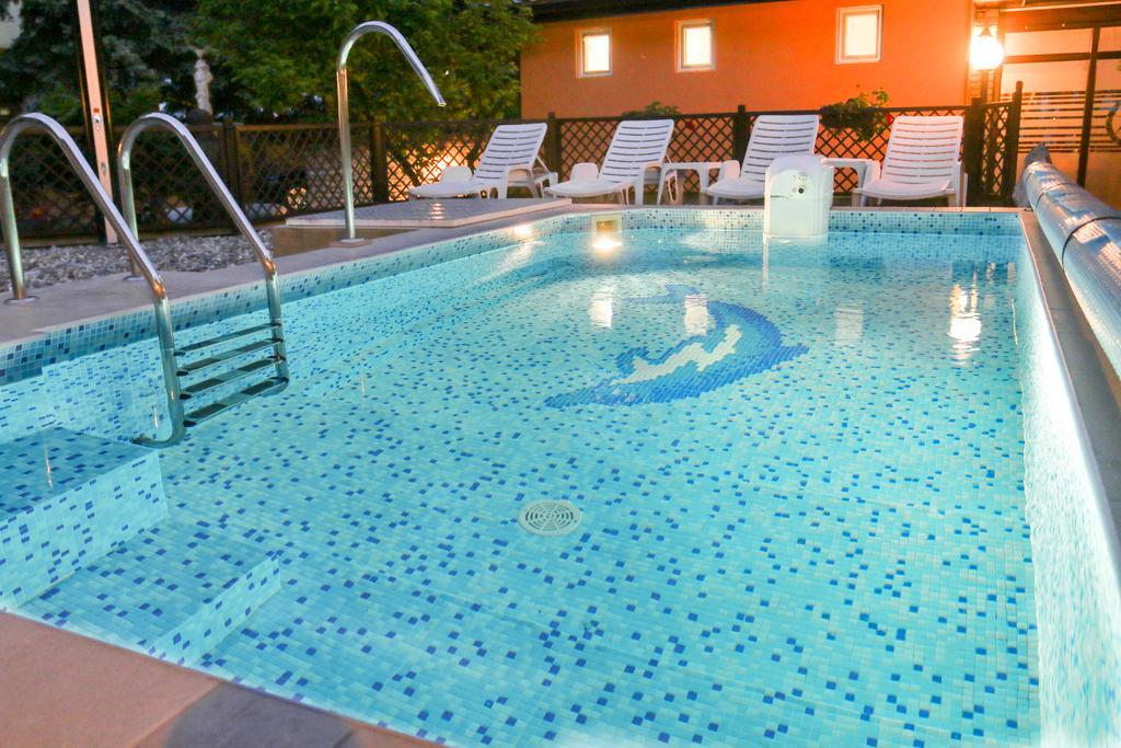 Guesthouse Villa Elizabet Palic Ngoại thất bức ảnh