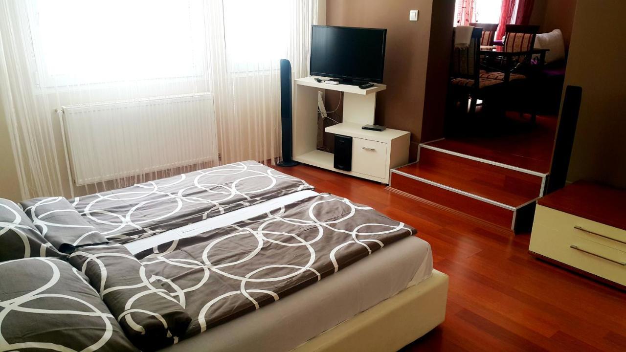 Guesthouse Villa Elizabet Palic Ngoại thất bức ảnh