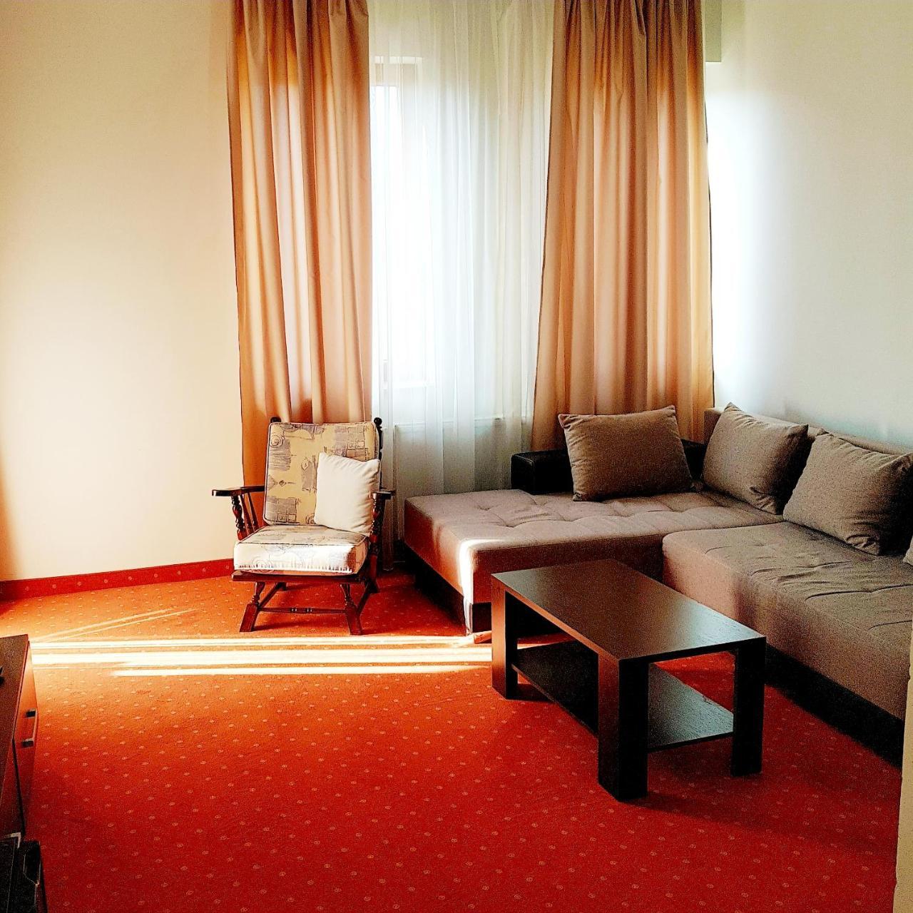 Guesthouse Villa Elizabet Palic Ngoại thất bức ảnh