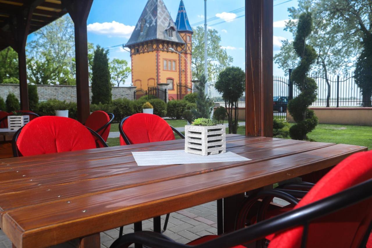 Guesthouse Villa Elizabet Palic Ngoại thất bức ảnh